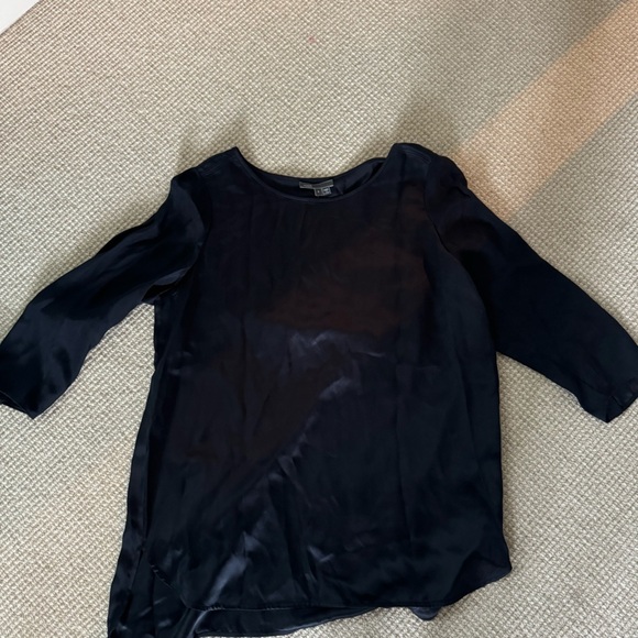 Navy silk Vince top. Size small - Picture 1 of 2